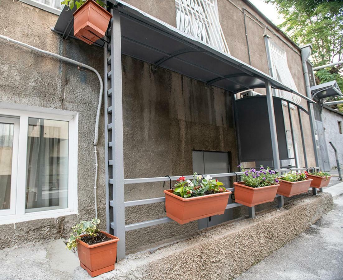 Dada - Cozy Apartment In The Center Of 第比利斯 外观 照片